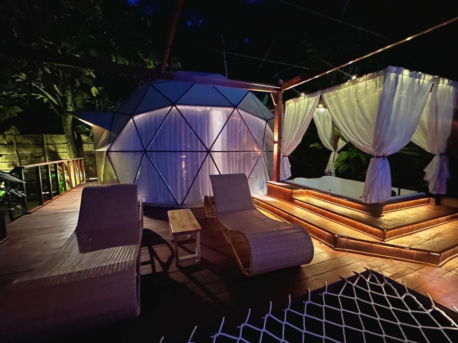 Beachfront Luxury Dome Villas - Gamat Bay Resort Нуса-Пеніда Екстер'єр фото